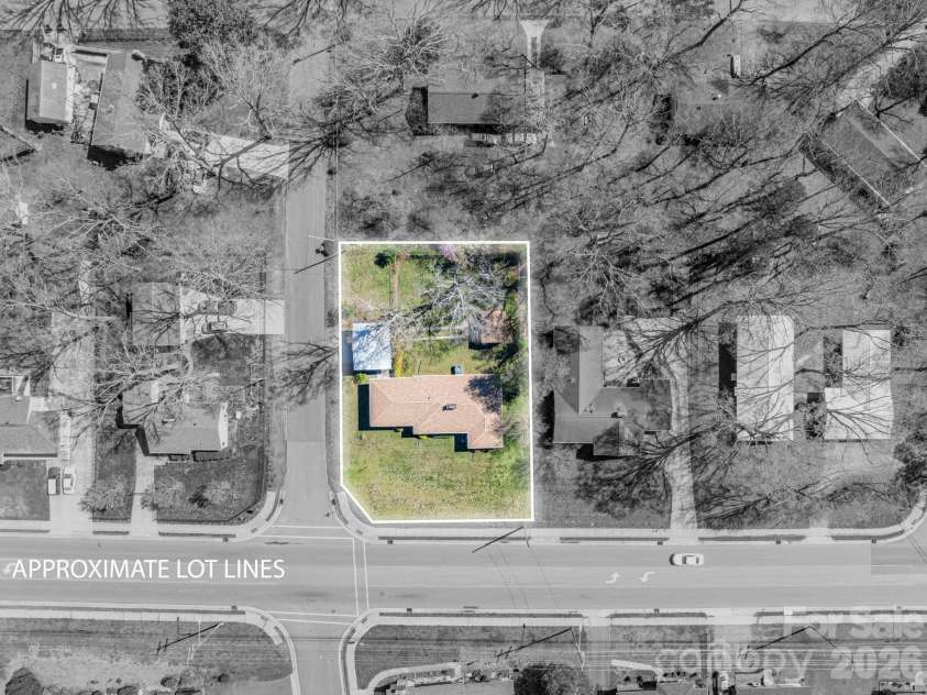 1606 Davis Park Road, Gastonia, NC 28052.  MLS# CAR4358789, YatesRealty ID 8821. 