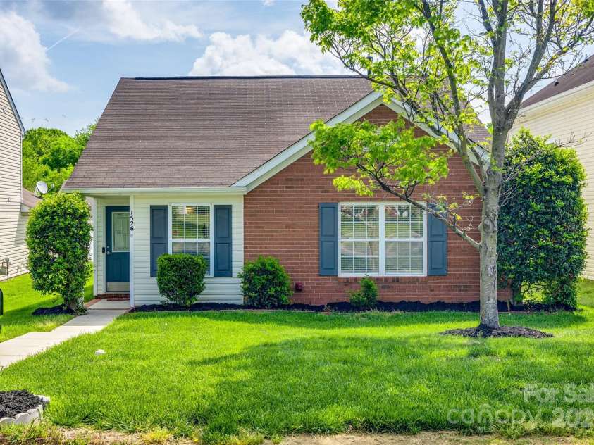 1526 Tuckers Glenn Drive, Rock Hill, SC 29732.  MLS# CAR4249739, YatesRealty ID 8824. 