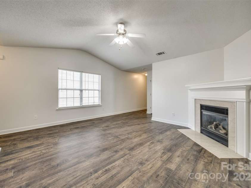 1526 Tuckers Glenn Drive, Rock Hill, SC 29732.  MLS# CAR4249739, YatesRealty ID 8824. 