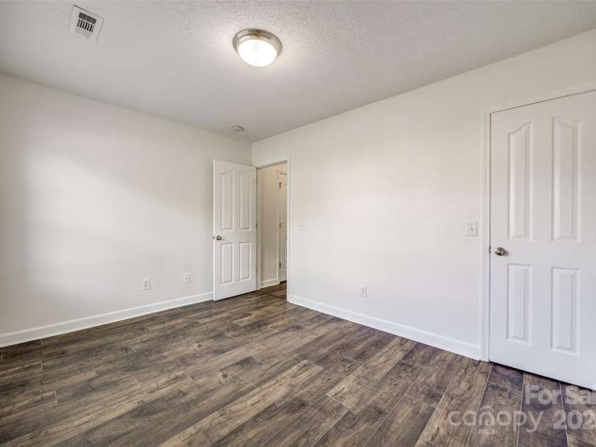 1526 Tuckers Glenn Drive, Rock Hill, SC 29732.  MLS# CAR4249739, YatesRealty ID 8824. 