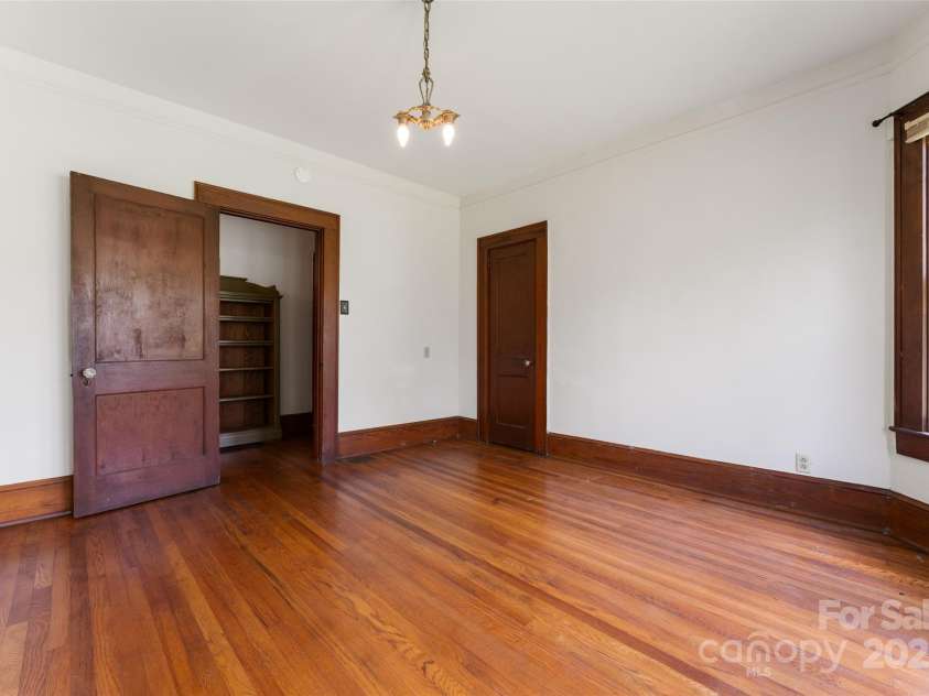 296 Anderson Street, Mars Hill, NC 28754.  MLS# CAR4251148, YatesRealty ID 8825. 