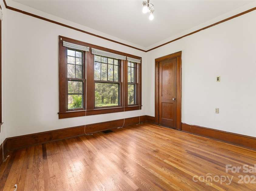 296 Anderson Street, Mars Hill, NC 28754.  MLS# CAR4251148, YatesRealty ID 8825. 