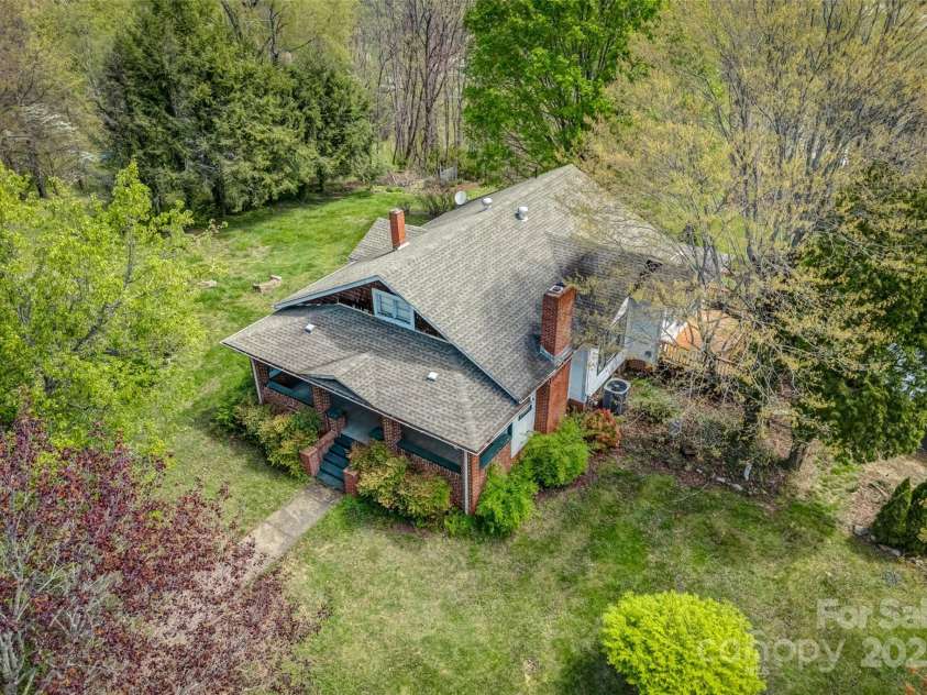 296 Anderson Street, Mars Hill, NC 28754.  MLS# CAR4251148, YatesRealty ID 8825. 