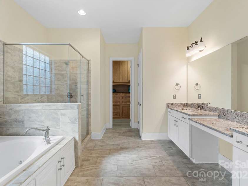 518 May Green Drive, Clover, SC 29710.  MLS# CAR4234722, YatesRealty ID 8826. 