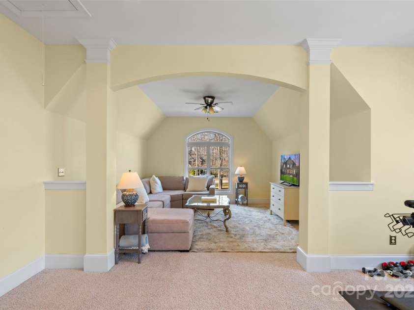 518 May Green Drive, Clover, SC 29710.  MLS# CAR4234722, YatesRealty ID 8826. 