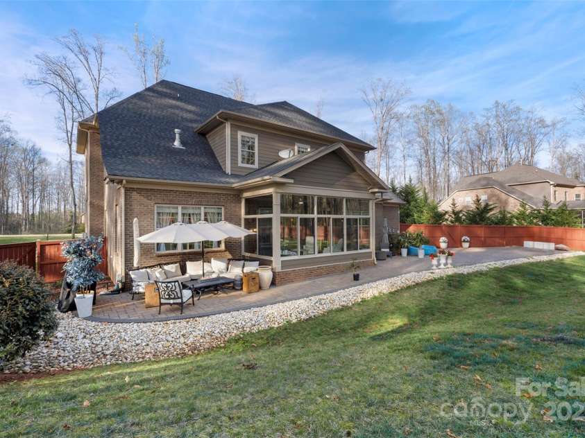 518 May Green Drive, Clover, SC 29710.  MLS# CAR4234722, YatesRealty ID 8826. 