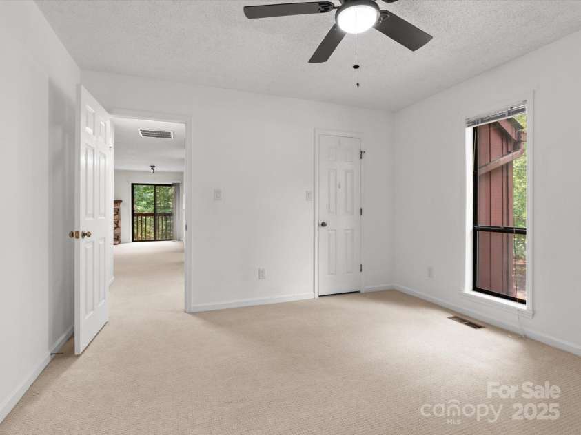 102 Cedar Forest Trail, Asheville, NC 28803.  MLS# CAR4292166, YatesRealty ID 8827. First bedroom