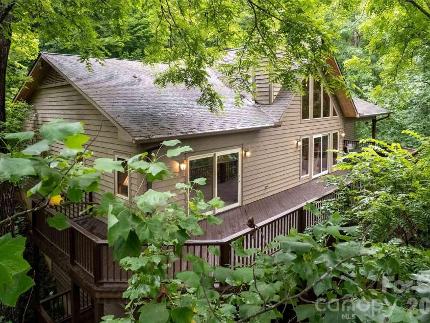 300 Sweet Birch Lane, Tuckasegee, NC 28783.  MLS# CAR4289409, YatesRealty ID 8829. 