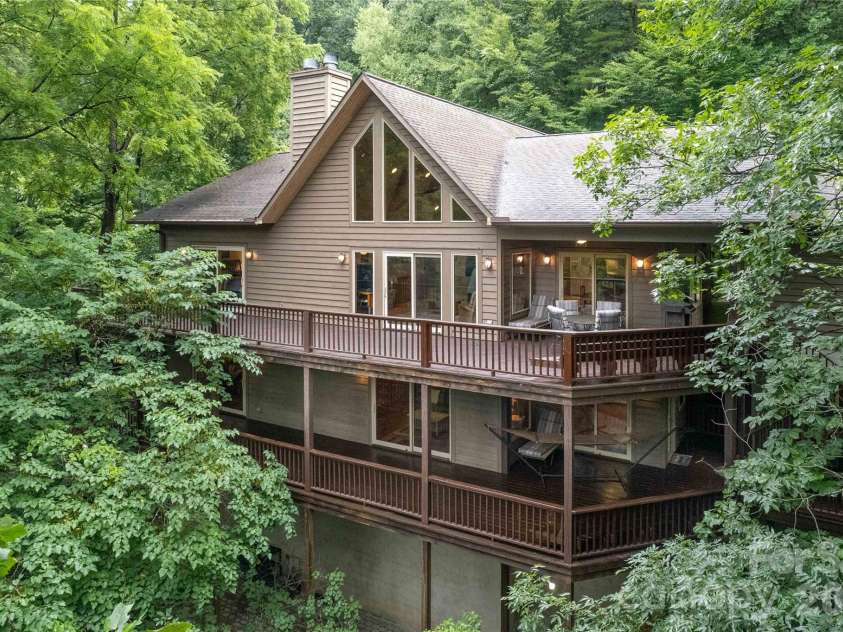 300 Sweet Birch Lane, Tuckasegee, NC 28783.  MLS# CAR4289409, YatesRealty ID 8829. 