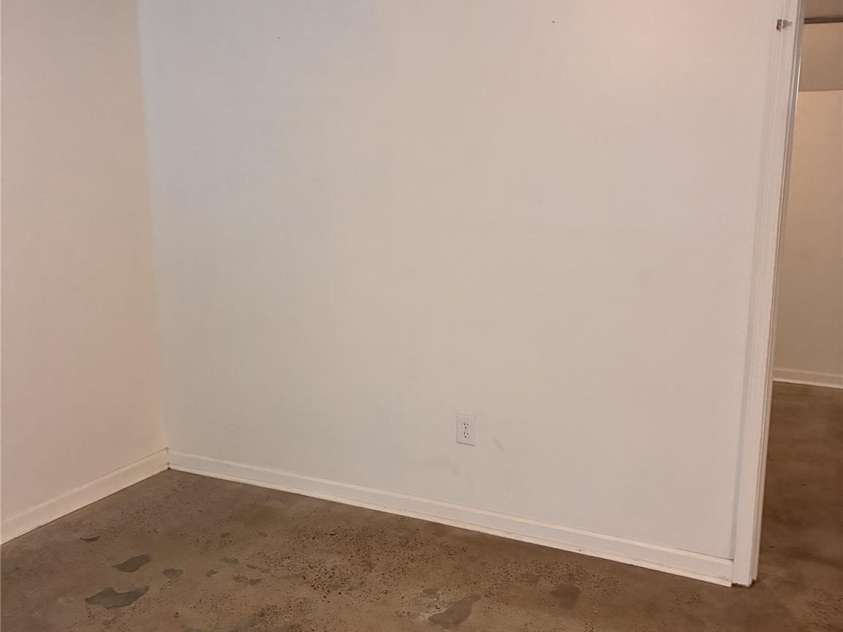 13 Castle Street, Asheville, NC 28803.  MLS# CAR4278006, YatesRealty ID 883. Basement Apartment