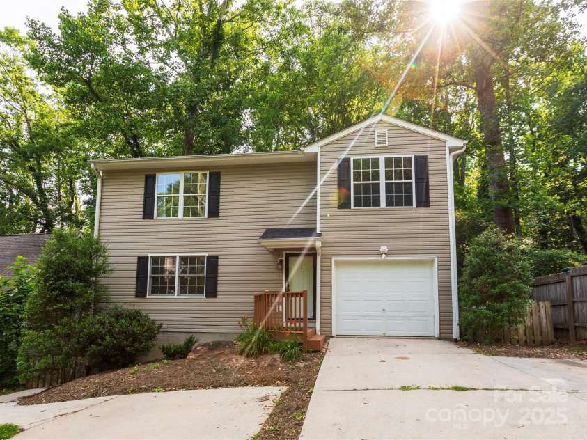 13 Castle Street, Asheville, NC 28803.  MLS# CAR4278006, YatesRealty ID 883. Front