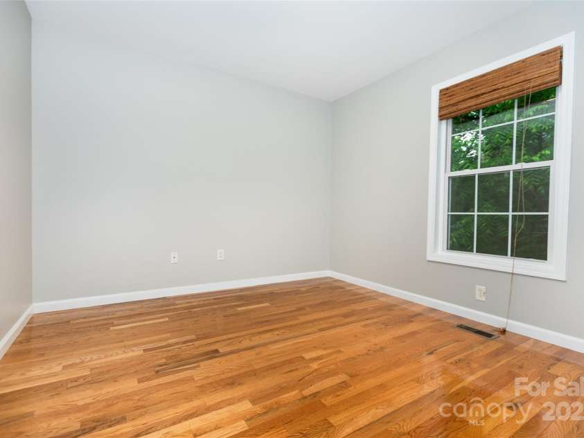 13 Castle Street, Asheville, NC 28803.  MLS# CAR4278006, YatesRealty ID 883. Third Bedroom
