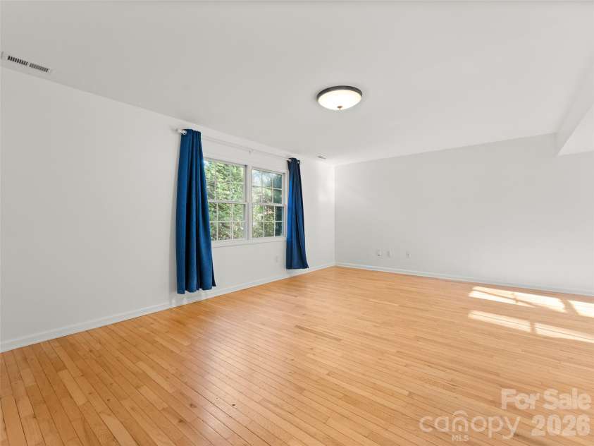 13 Castle Street, Asheville, NC 28803.  MLS# CAR4370970, YatesRealty ID 883. 