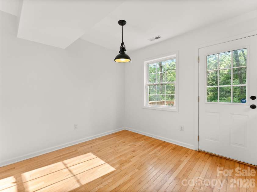 13 Castle Street, Asheville, NC 28803.  MLS# CAR4370970, YatesRealty ID 883. 