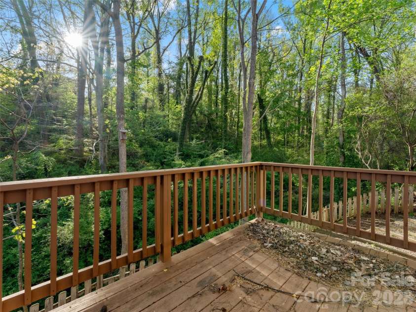 13 Castle Street, Asheville, NC 28803.  MLS# CAR4370970, YatesRealty ID 883. 