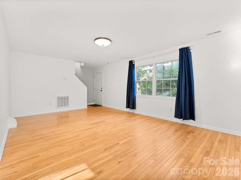 13 Castle Street, Asheville, NC 28803.  MLS# CAR4370970, YatesRealty ID 883. 