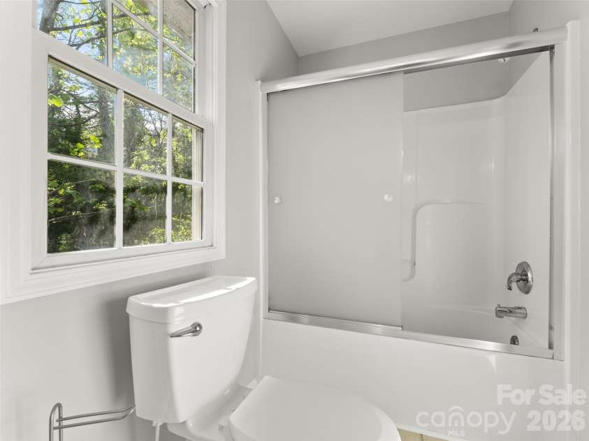 13 Castle Street, Asheville, NC 28803.  MLS# CAR4370970, YatesRealty ID 883. 