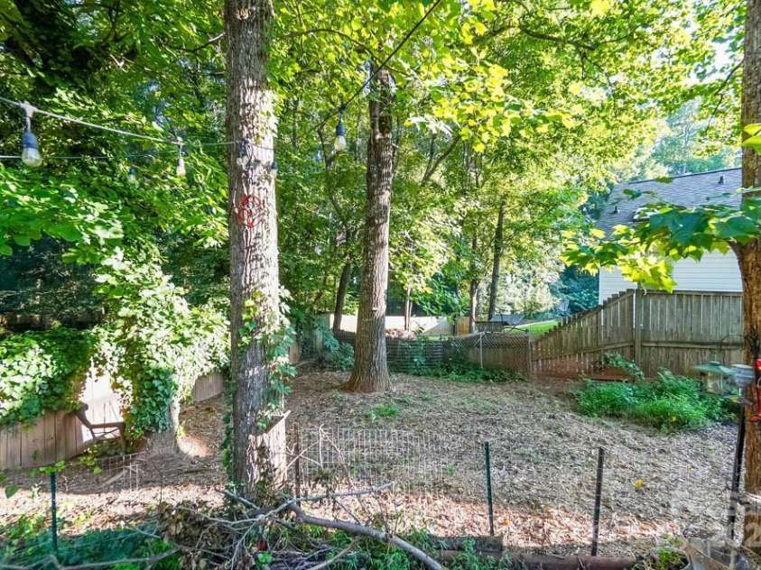 8018 Maxwelton Drive, Huntersville, NC 28078.  MLS# CAR4172531, YatesRealty ID 883. 