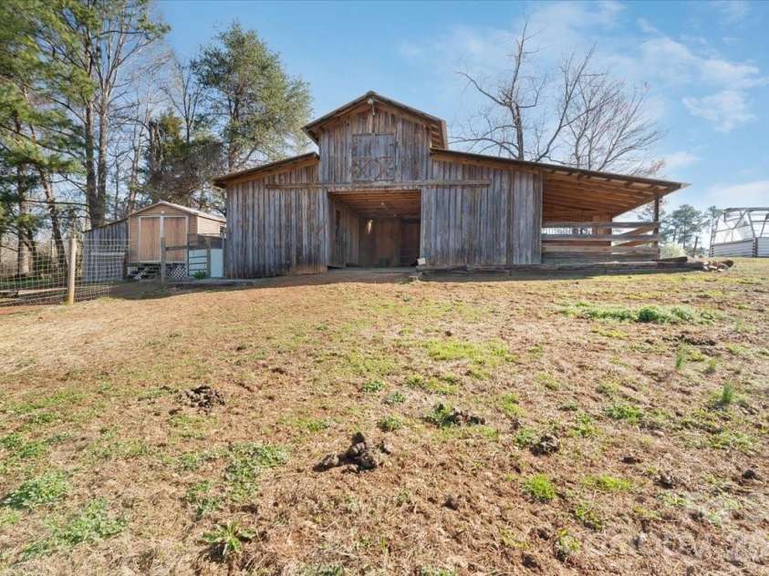6268 Long Island Road, Catawba, NC 28609.  MLS# CAR4356585, YatesRealty ID 8831. 