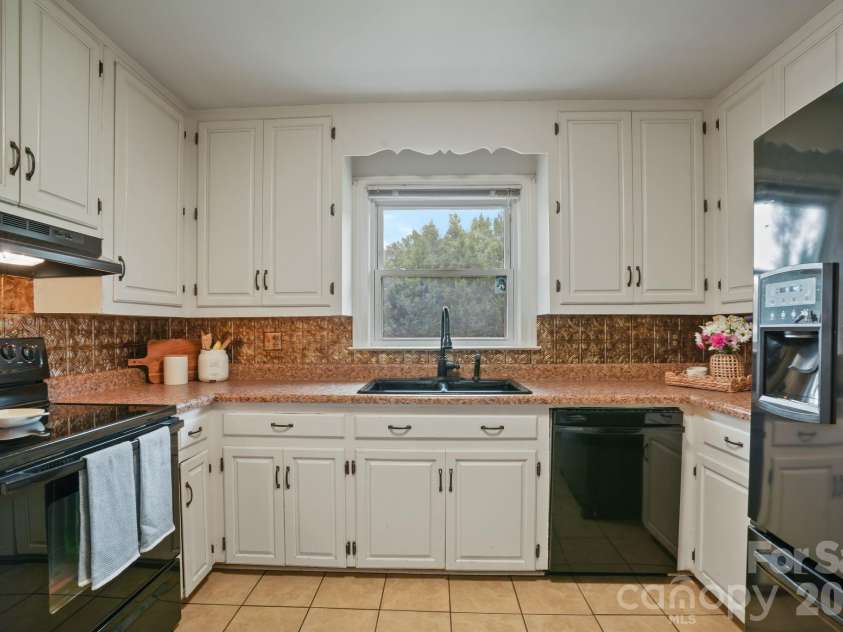 6268 Long Island Road, Catawba, NC 28609.  MLS# CAR4413837, YatesRealty ID 8831. 