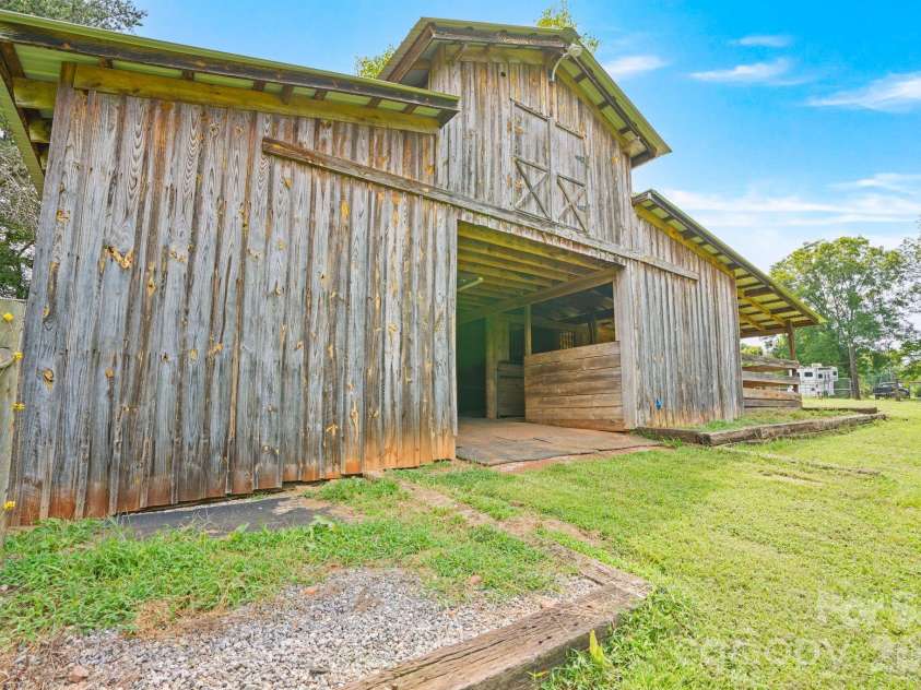 6268 Long Island Road, Catawba, NC 28609.  MLS# CAR4413837, YatesRealty ID 8831. 