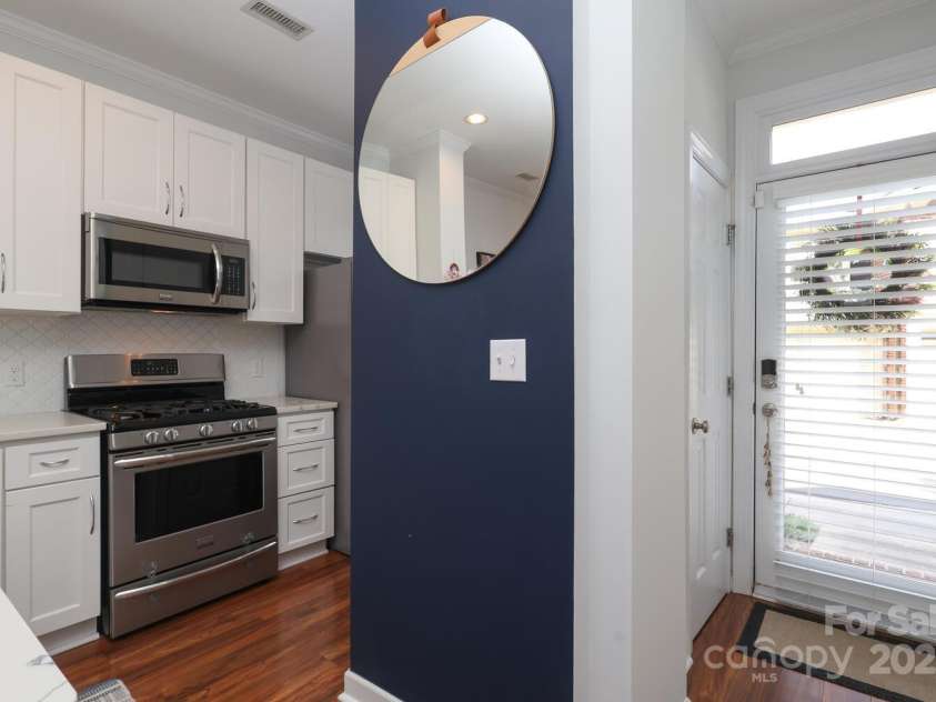 879 Park Slope Drive, Charlotte, NC 28209.  MLS# CAR4247473, YatesRealty ID 8832. 