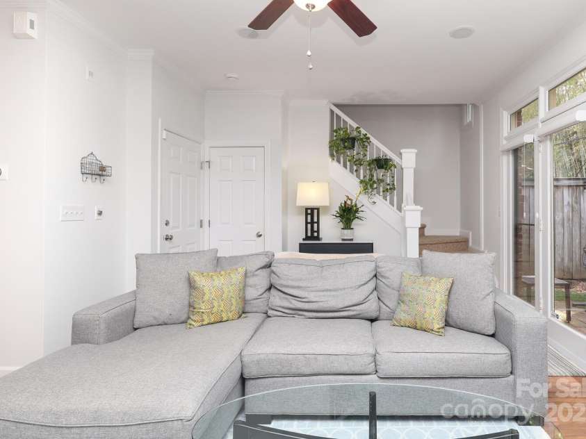 879 Park Slope Drive, Charlotte, NC 28209.  MLS# CAR4247473, YatesRealty ID 8832. 