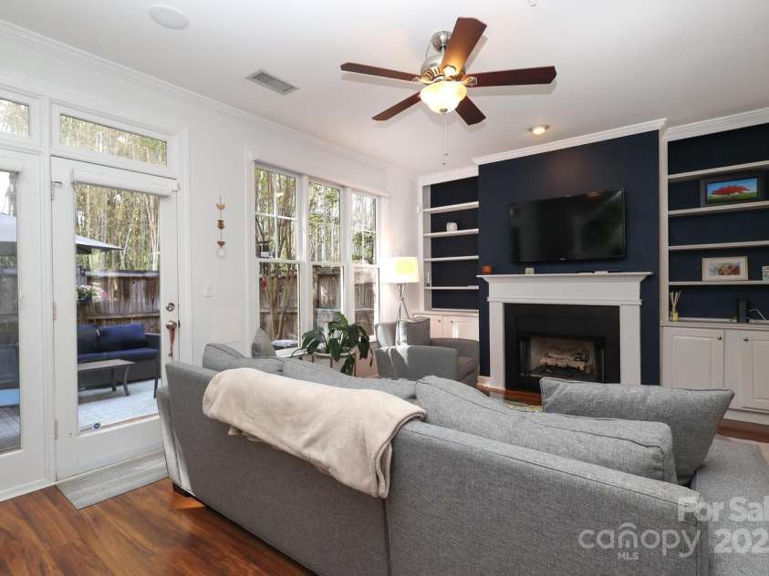 879 Park Slope Drive, Charlotte, NC 28209.  MLS# CAR4247473, YatesRealty ID 8832. 