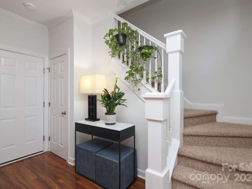 879 Park Slope Drive, Charlotte, NC 28209.  MLS# CAR4247473, YatesRealty ID 8832. 