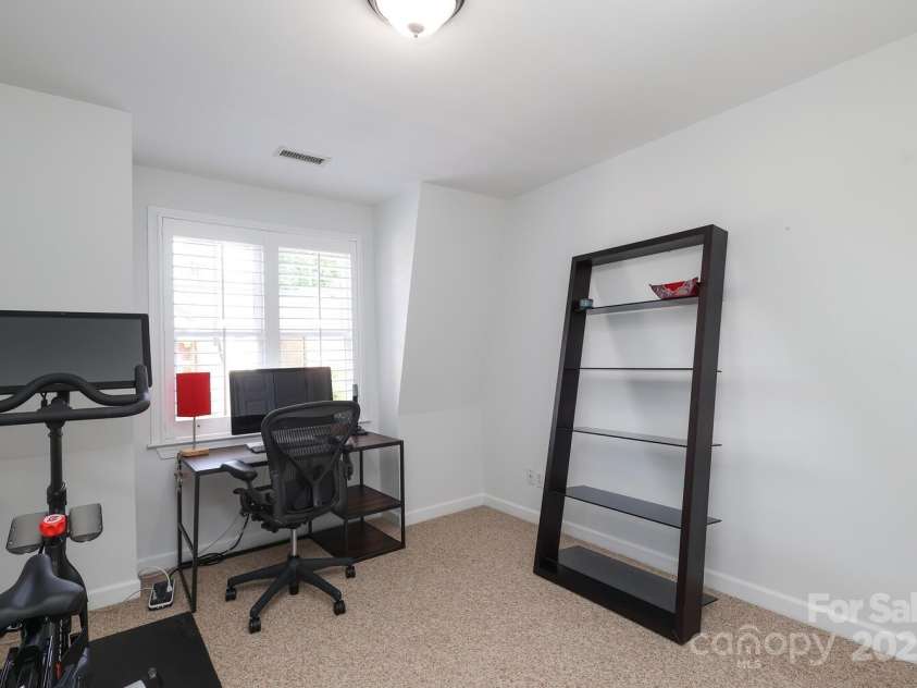 879 Park Slope Drive, Charlotte, NC 28209.  MLS# CAR4247473, YatesRealty ID 8832. 