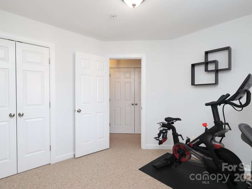 879 Park Slope Drive, Charlotte, NC 28209.  MLS# CAR4247473, YatesRealty ID 8832. 