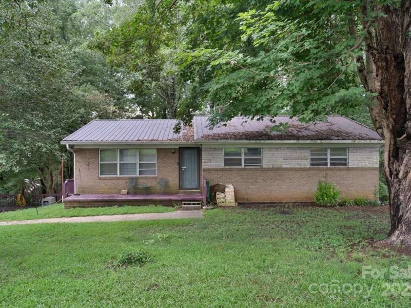 100 Ponder Road, Grover, NC 28073.  MLS# CAR4290489, YatesRealty ID 8833. 