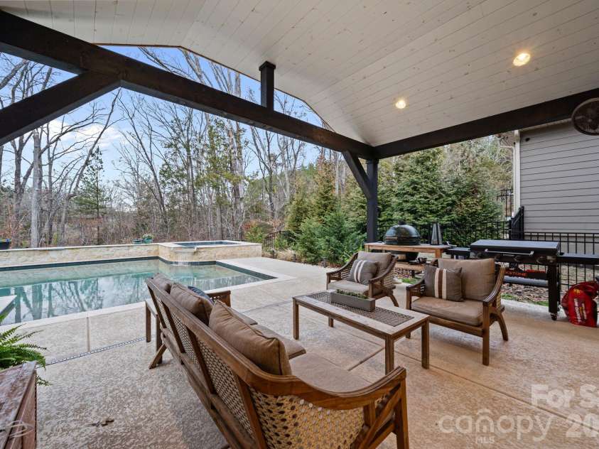 5691 Regal Way, Fort Mill, SC 29707.  MLS# CAR4350002, YatesRealty ID 8833. 