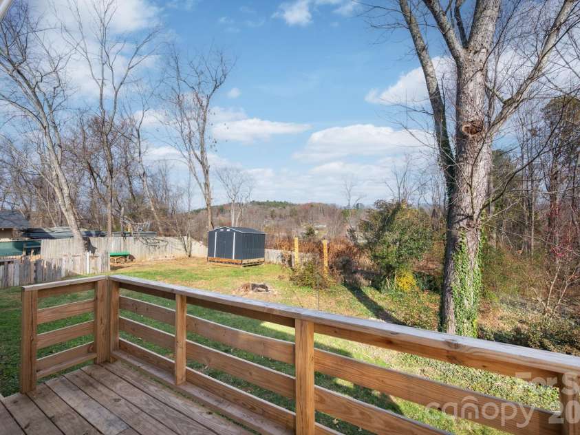 105 Smith Graveyard Road, Asheville, NC 28806.  MLS# CAR4384560, YatesRealty ID 8834. 