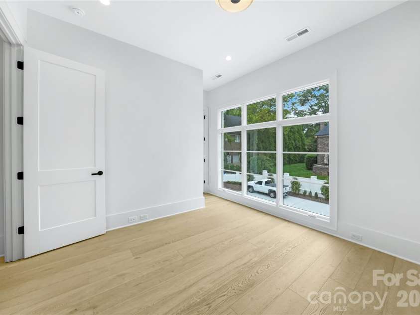 5031 Gilchrist Road, Charlotte, NC 28211.  MLS# CAR4244515, YatesRealty ID 8835. Ensuite Bedroom for Representation