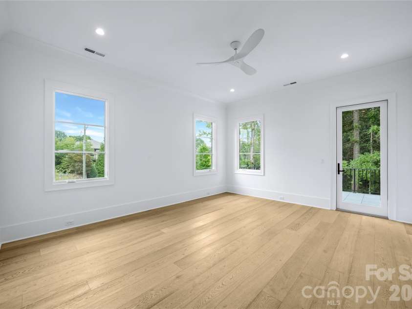 5031 Gilchrist Road, Charlotte, NC 28211.  MLS# CAR4244515, YatesRealty ID 8835. Primary Bedroom Up for Representation