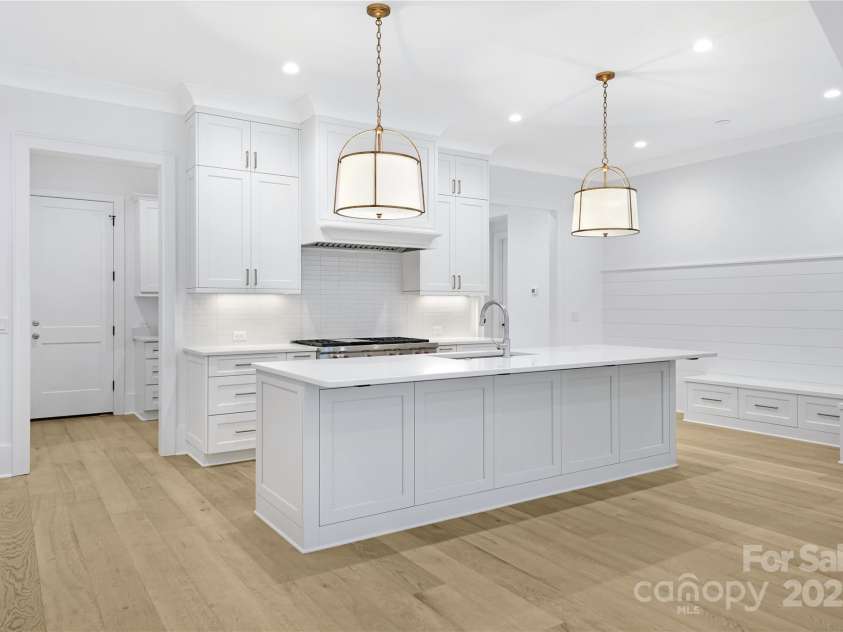 3154 Providence Road, Charlotte, NC 28211.  MLS# CAR4238500, YatesRealty ID 8836. Kitchen