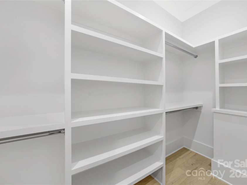 3154 Providence Road, Charlotte, NC 28211.  MLS# CAR4238500, YatesRealty ID 8836. Primary Closet on Main