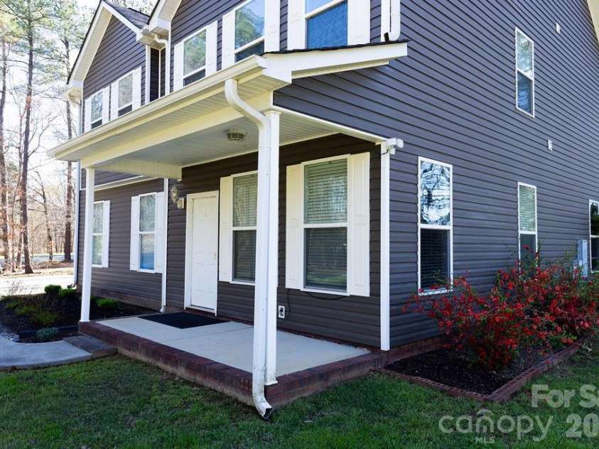 402 Spring Lake Drive, Monroe, NC 28110.  MLS# CAR4358144, YatesRealty ID 8837. 