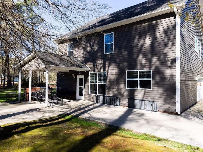 402 Spring Lake Drive, Monroe, NC 28110.  MLS# CAR4358144, YatesRealty ID 8837. 