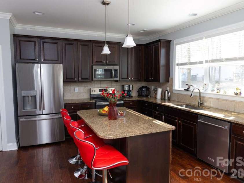 402 Spring Lake Drive, Monroe, NC 28110.  MLS# CAR4358144, YatesRealty ID 8837. Kitchen