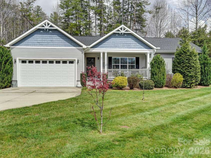 241 West Sunset Ridge Drive, Etowah, NC 28729.  MLS# CAR4365261, YatesRealty ID 8839. 