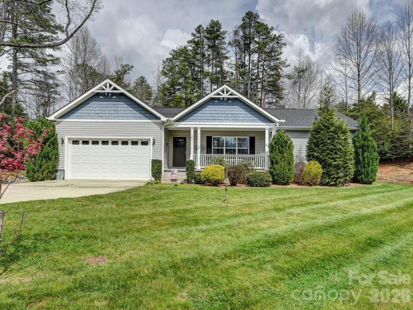 241 West Sunset Ridge Drive, Etowah, NC 28729.  MLS# CAR4365261, YatesRealty ID 8839. 