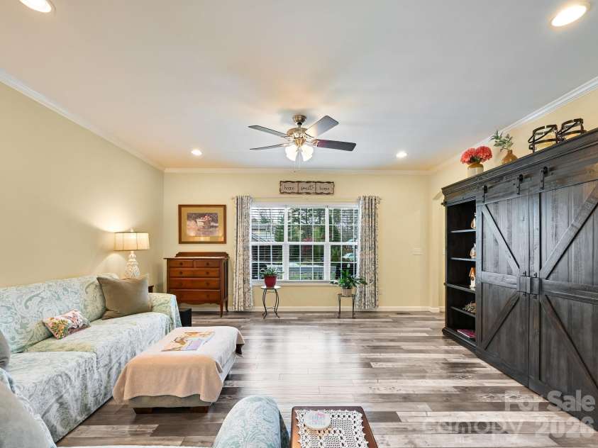 241 West Sunset Ridge Drive, Etowah, NC 28729.  MLS# CAR4365261, YatesRealty ID 8839. 