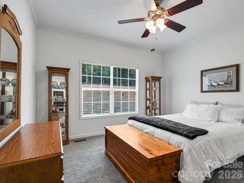 241 West Sunset Ridge Drive, Etowah, NC 28729.  MLS# CAR4365261, YatesRealty ID 8839. 