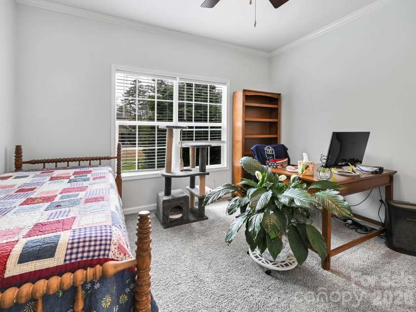 241 West Sunset Ridge Drive, Etowah, NC 28729.  MLS# CAR4365261, YatesRealty ID 8839. 