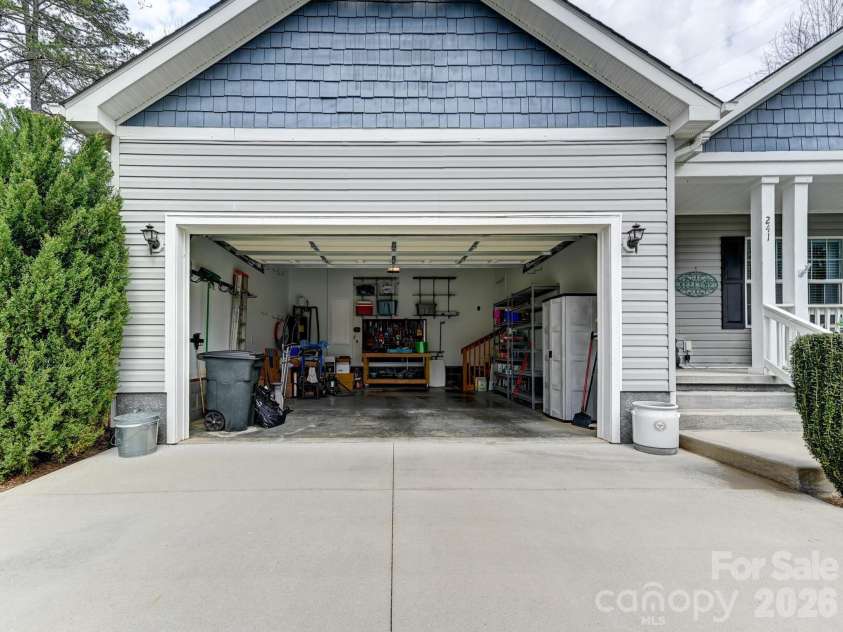 241 West Sunset Ridge Drive, Etowah, NC 28729.  MLS# CAR4365261, YatesRealty ID 8839. 
