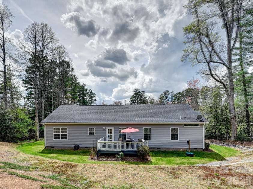 241 West Sunset Ridge Drive, Etowah, NC 28729.  MLS# CAR4365261, YatesRealty ID 8839. 