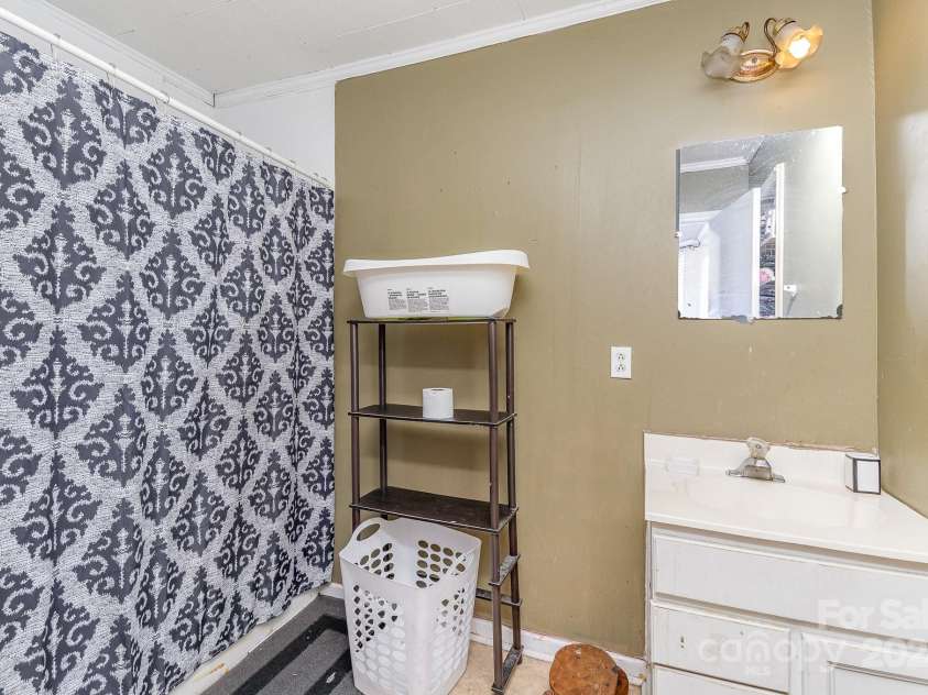 601 Hasty Street, Marshville, NC 28103.  MLS# CAR4187459, YatesRealty ID 884. 