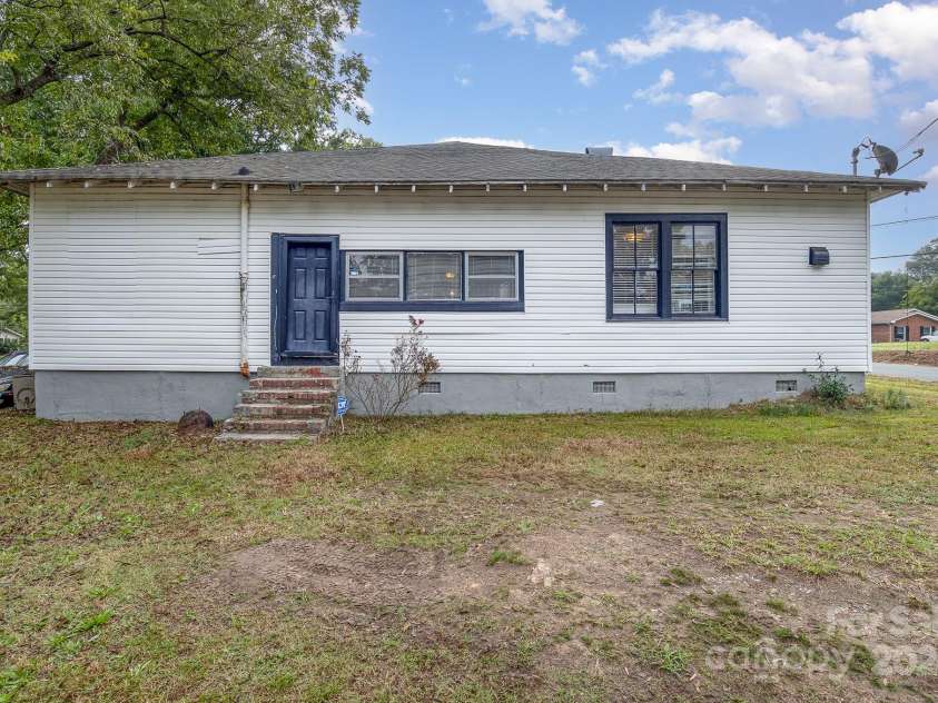 601 Hasty Street, Marshville, NC 28103.  MLS# CAR4187459, YatesRealty ID 884. 